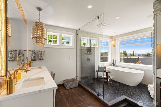 709 Maple Street, Edmonds, WA 98020