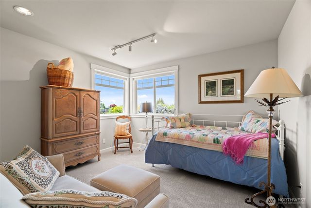 709 Maple Street, Edmonds, WA 98020