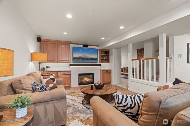709 Maple Street, Edmonds, WA 98020