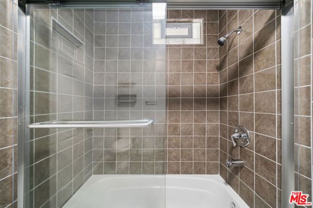 1543 W 23rd Street, Los Angeles, CA 90007