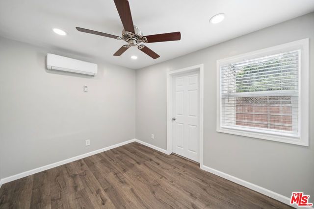 1543 W 23rd Street, Los Angeles, CA 90007