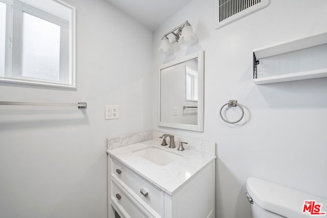 1543 W 23rd Street, Los Angeles, CA 90007