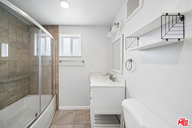 1543 W 23rd Street, Los Angeles, CA 90007
