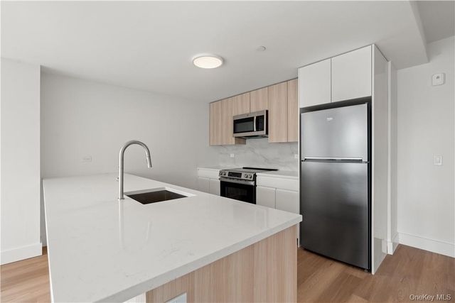 1 Lyon Place 509, White Plains, NY 10601