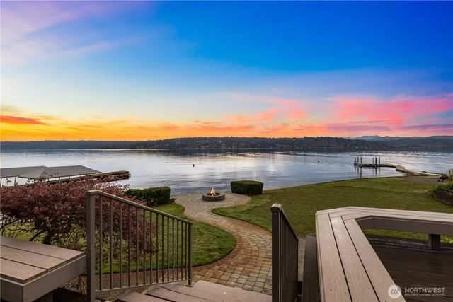 3418 W Lake Sammamish Parkway SE, Bellevue, WA 98008