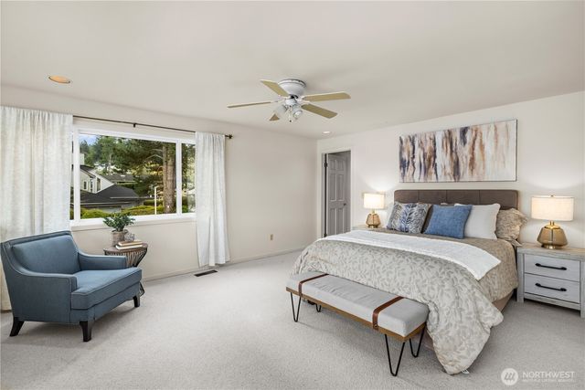 3418 W Lake Sammamish Parkway SE, Bellevue, WA 98008