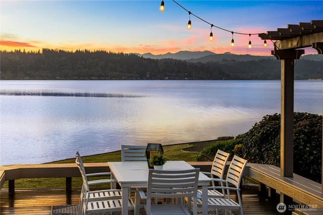 3418 W Lake Sammamish Parkway SE, Bellevue, WA 98008