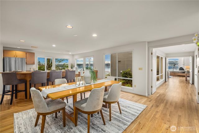 3418 W Lake Sammamish Parkway SE, Bellevue, WA 98008