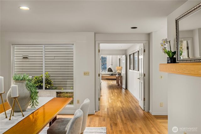 3418 W Lake Sammamish Parkway SE, Bellevue, WA 98008
