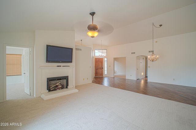 2337 W SHAWNEE Drive, Chandler, AZ 85224