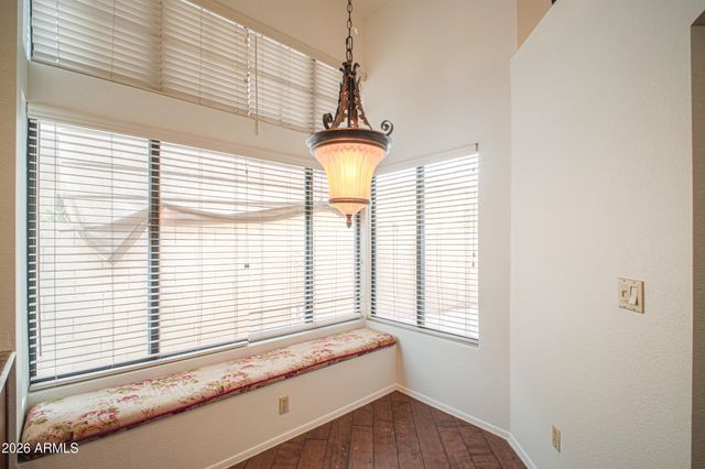 2337 W SHAWNEE Drive, Chandler, AZ 85224