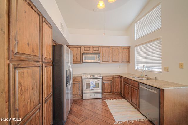 2337 W SHAWNEE Drive, Chandler, AZ 85224