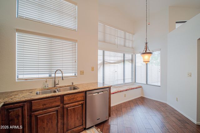 2337 W SHAWNEE Drive, Chandler, AZ 85224