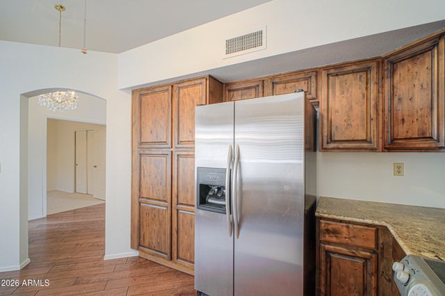 2337 W SHAWNEE Drive, Chandler, AZ 85224