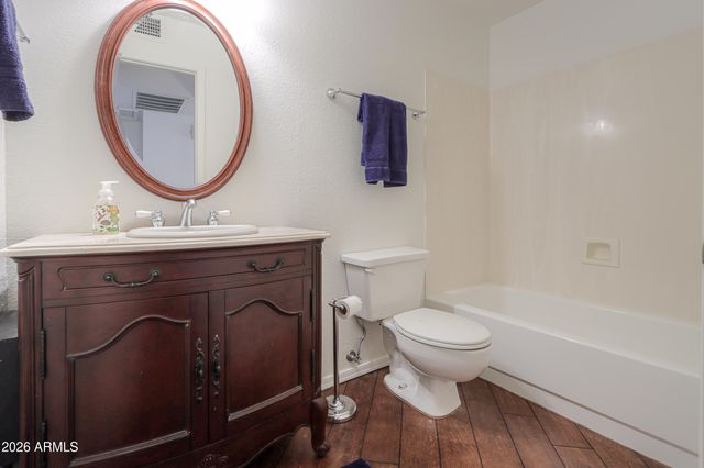2337 W SHAWNEE Drive, Chandler, AZ 85224