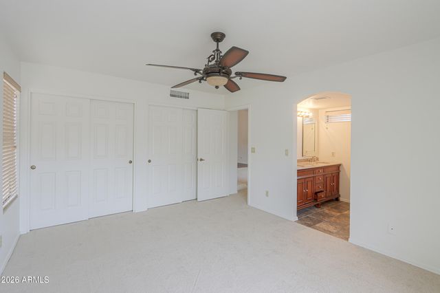 2337 W SHAWNEE Drive, Chandler, AZ 85224