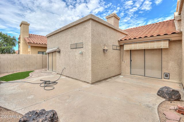 2337 W SHAWNEE Drive, Chandler, AZ 85224
