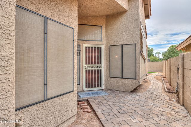 2337 W SHAWNEE Drive, Chandler, AZ 85224