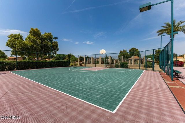 2337 W SHAWNEE Drive, Chandler, AZ 85224