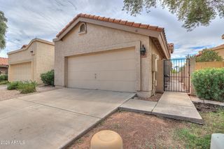 2337 W SHAWNEE Drive, Chandler, AZ 85224