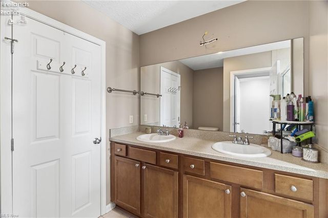 323 Arizona Avenue, Lorain, OH 44052