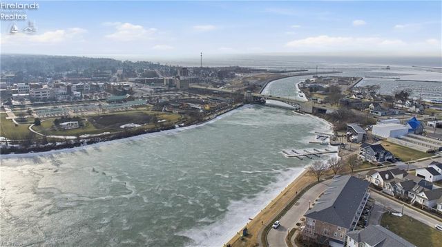 323 Arizona Avenue, Lorain, OH 44052