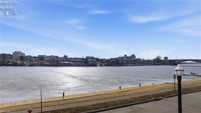 323 Arizona Avenue, Lorain, OH 44052