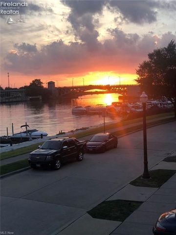 323 Arizona Avenue, Lorain, OH 44052