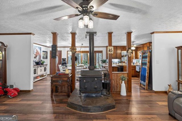 645 Davis Road, Hiram, GA 30141