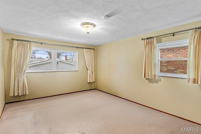 6541 Lindenwood Place, St Louis, MO 63109