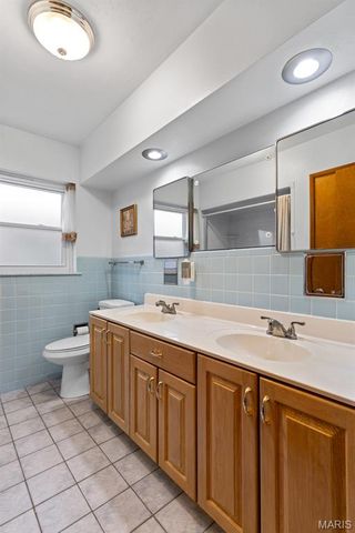 6541 Lindenwood Place, St Louis, MO 63109