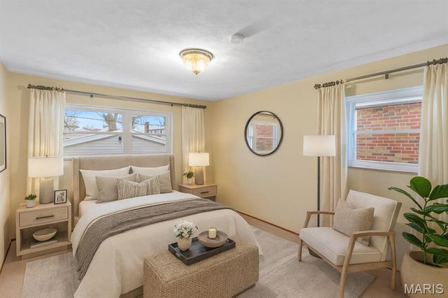 6541 Lindenwood Place, St Louis, MO 63109