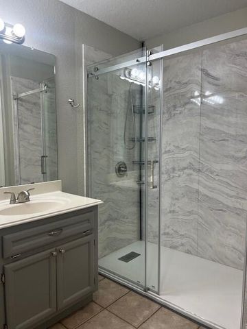 2927 30th Avenue N, Texas City, TX 77590