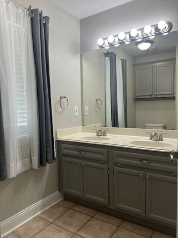 2927 30th Avenue N, Texas City, TX 77590