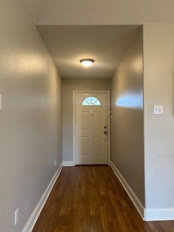 2927 30th Avenue N, Texas City, TX 77590