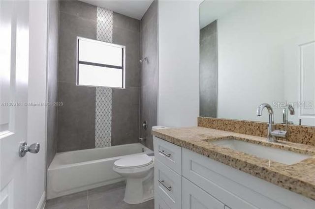 1156 HELEN AVENUE S, Lehigh Acres, FL 33974