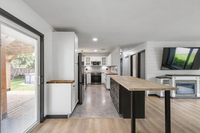 221 Highland Avenue, Portage, WI 53913
