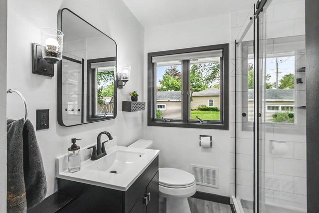 221 Highland Avenue, Portage, WI 53913