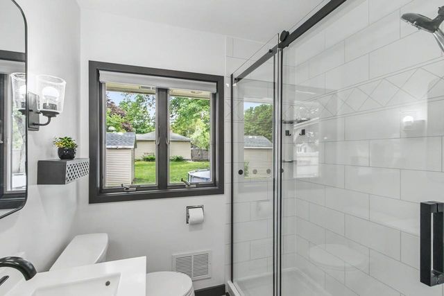 221 Highland Avenue, Portage, WI 53913