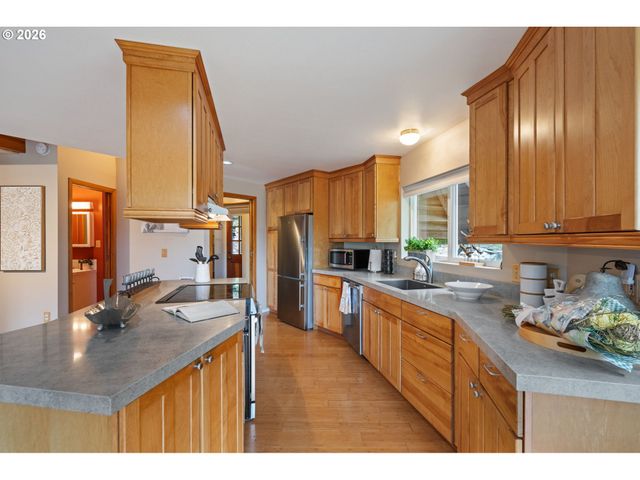 25140 S DIANNE Dr, Beavercreek, OR 97004