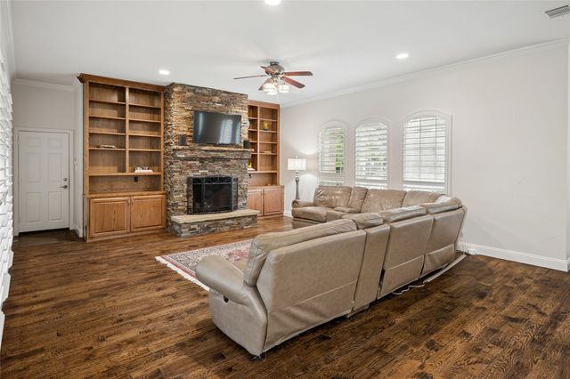 1100 Oakmont Court, Keller, TX 76248