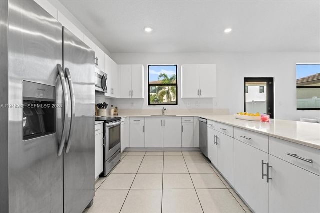 12927 SW 229th Ter, Miami, FL 33170