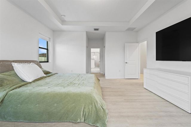 12927 SW 229th Ter, Miami, FL 33170