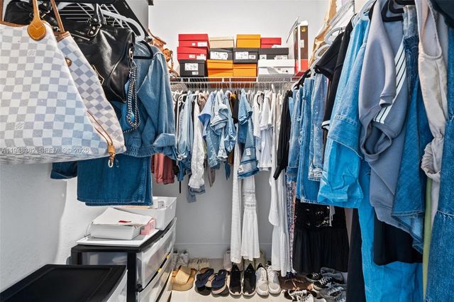 12927 SW 229th Ter, Miami, FL 33170