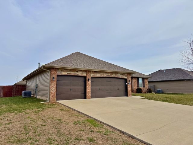 526 Declaration Drive, Rogersville, MO 65742