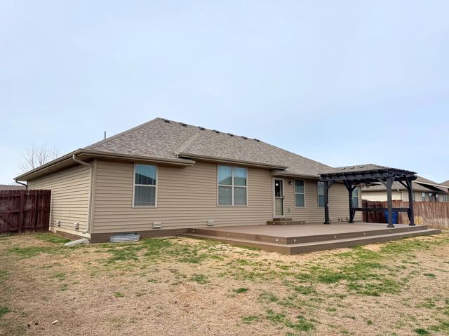 526 Declaration Drive, Rogersville, MO 65742