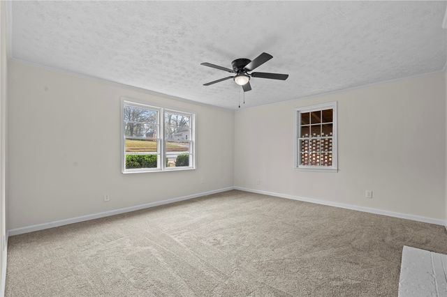 8 Lee Street, Liberty, SC 29657