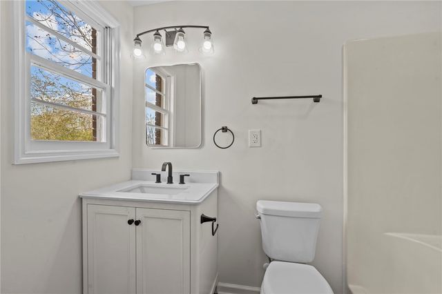 8 Lee Street, Liberty, SC 29657