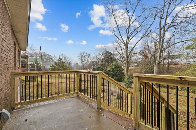 8 Lee Street, Liberty, SC 29657