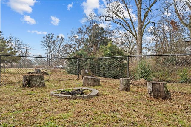 8 Lee Street, Liberty, SC 29657